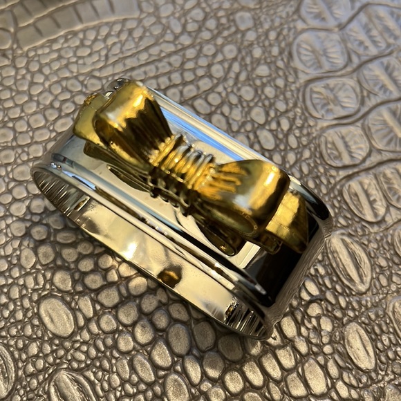 3/$30 Napkins ring holder. - Picture 2 of 4